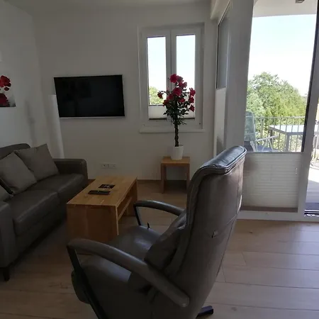 Appartement Strandlaeufer Im Villen-ensemble *