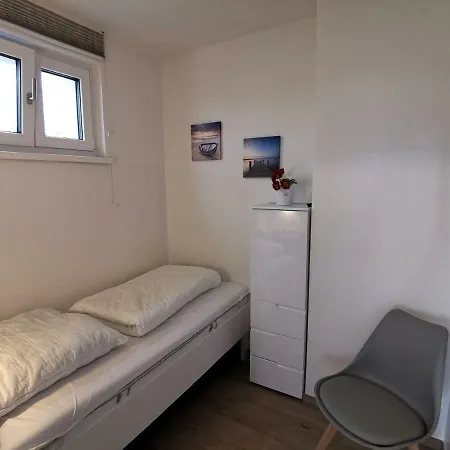 Apartment Strandlaeufer Im Villen-ensemble