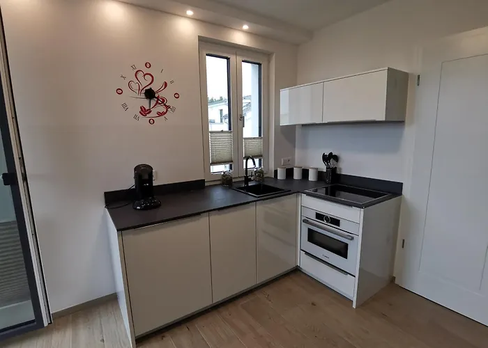 Strandlaeufer Im Villen-ensemble بابي