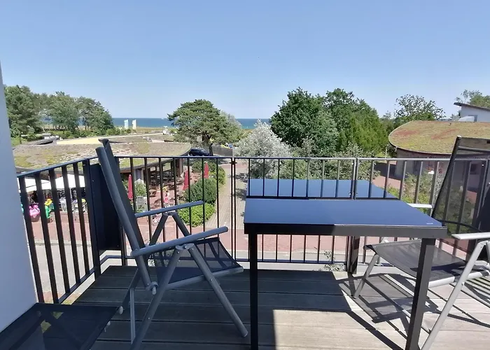 Strandlaeufer Im Villen-ensemble بابي